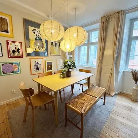 Perfect Super Central 2Br Apartment *